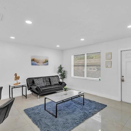 2 Bdrm Modern House Mins From Beach & Casino Hb1 할렌데일비치 외부 사진