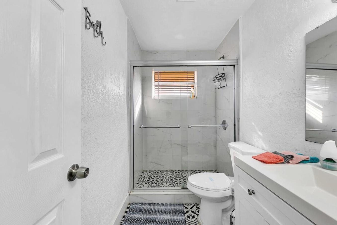 2 Bdrm Modern House Mins From Beach & Casino Hb1 할렌데일비치 외부 사진